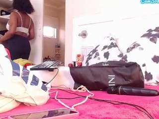 lusciouslipst's live room