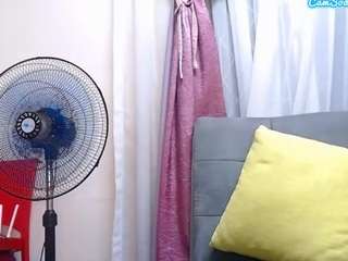 lusciouslipst's live room