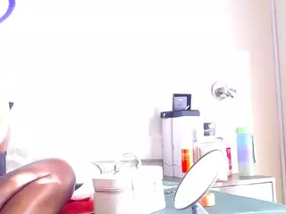 LusciousLipsT's Live Sex Cam Show