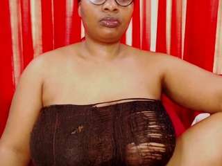 SexyBustyBoobs87
