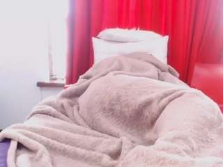 sexybustyboobs87's live room