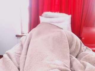 SexyBustyBoobs87 live cam preview