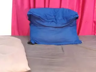 UNIQUEEBONY's Live Sex Cam Show
