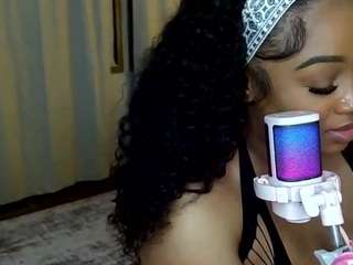 Live webcam model heavenalexus on Soda Cams