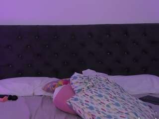 glektragray live cam profile