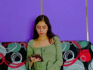 scarlettjones2