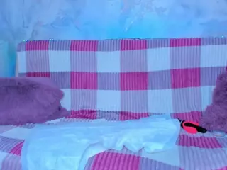AdabelaUrHotDream's Live Sex Cam Show