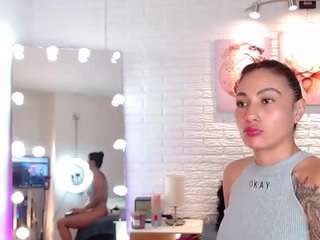 holly-t Live Webcam on CamSoda