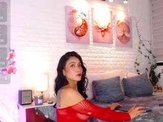 holly-t live webcam show
