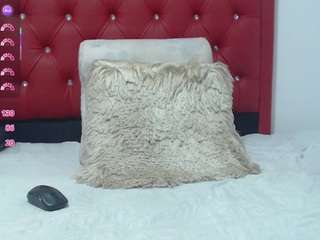 studtwoapples21 webcam model