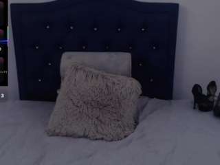 studtwoapples21 webcam model