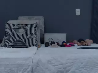 lilyhung2's Live Sex Cam Show