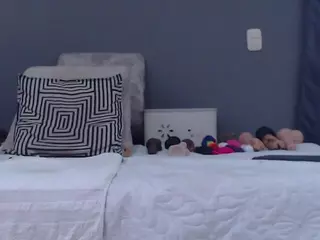 lilyhung2's Live Sex Cam Show