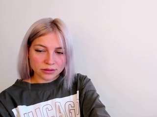 kristihoward webcam