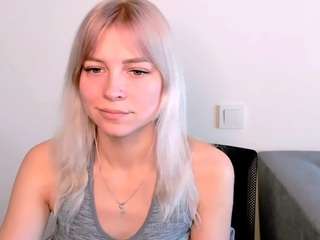 kristihoward Live Webcam on CamSoda