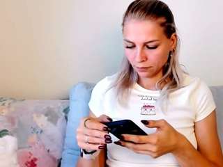 kristihoward Live Webcam on CamSoda