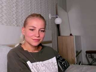 KristiHoward live cam preview