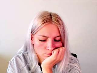 kristihoward's live room