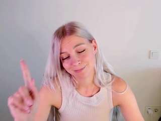 kristihoward's live room