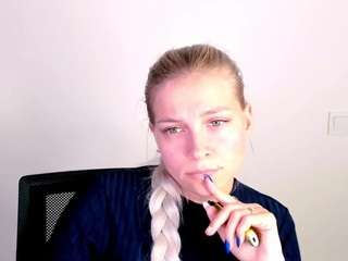 kristihoward live