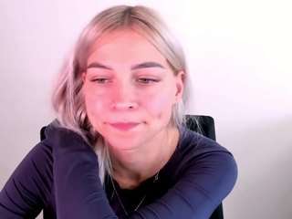 KristiHoward live cam preview