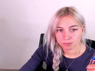 KristiHoward live cam preview