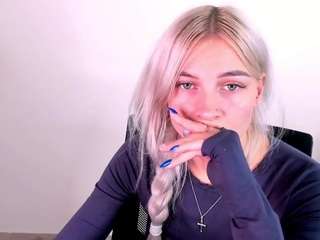 KristiHoward live cam preview
