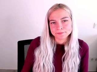 KristiHoward live cam preview