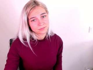 KristiHoward live cam preview