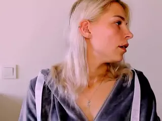 KristiHoward's Live Sex Cam Show