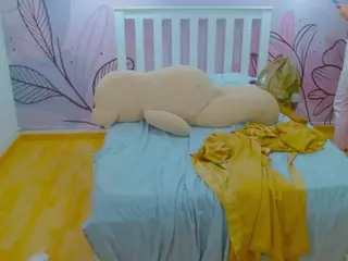 playfil-girlssr's Live Sex Cam Show