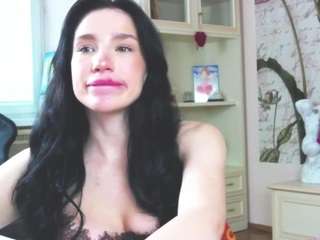 aliciabow live cam profile