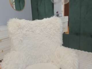 Hot MILF !!Make me WET with your TIPS! #findom #milf #brunette #bigtits #Bigass  #oil #lovens #cumshow #squirt  #milf