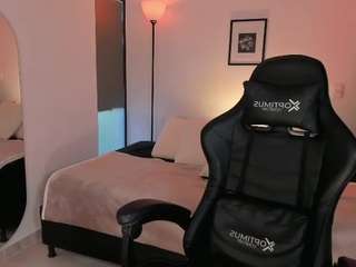 AlyConner live cam preview