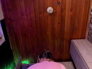 laurenhills's CamSoda show and profile