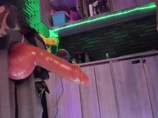 laurenhills webcam model