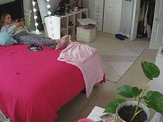 Voyeurcam-house-charleys-room