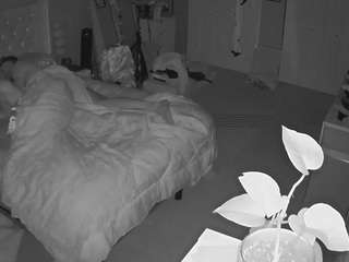 voyeurcam-house-charleys-room