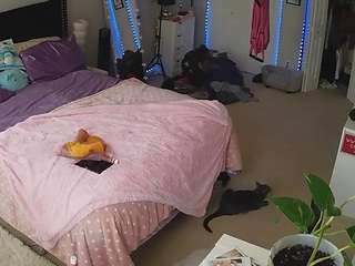 voyeurcam-house-charleys-room