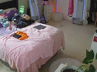 voyeurcam-house-charleys-room