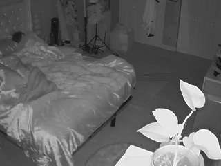 voyeurcam-house-charleys-room