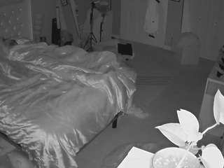 voyeurcam-house-charleys-room