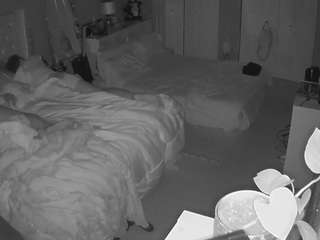 voyeurcam-house-charleys-room