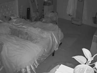 voyeurcam-house-charleys-room