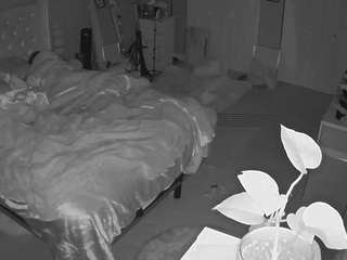 voyeurcam-house-charleys-room