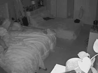 voyeurcam-house-charleys-room