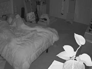 voyeurcam-house-charleys-room