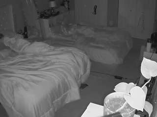 voyeurcam-house-charleys-room