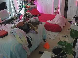 voyeurcam-house-charleys-room