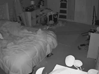 voyeurcam-house-charleys-room